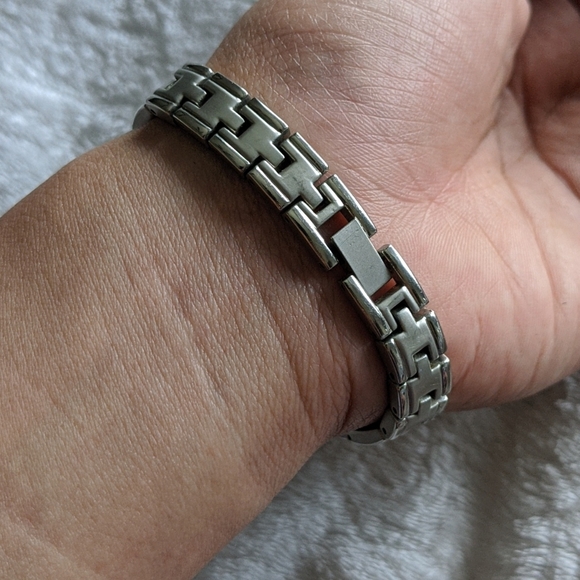 Gucci Watch - Picture 9 of 16